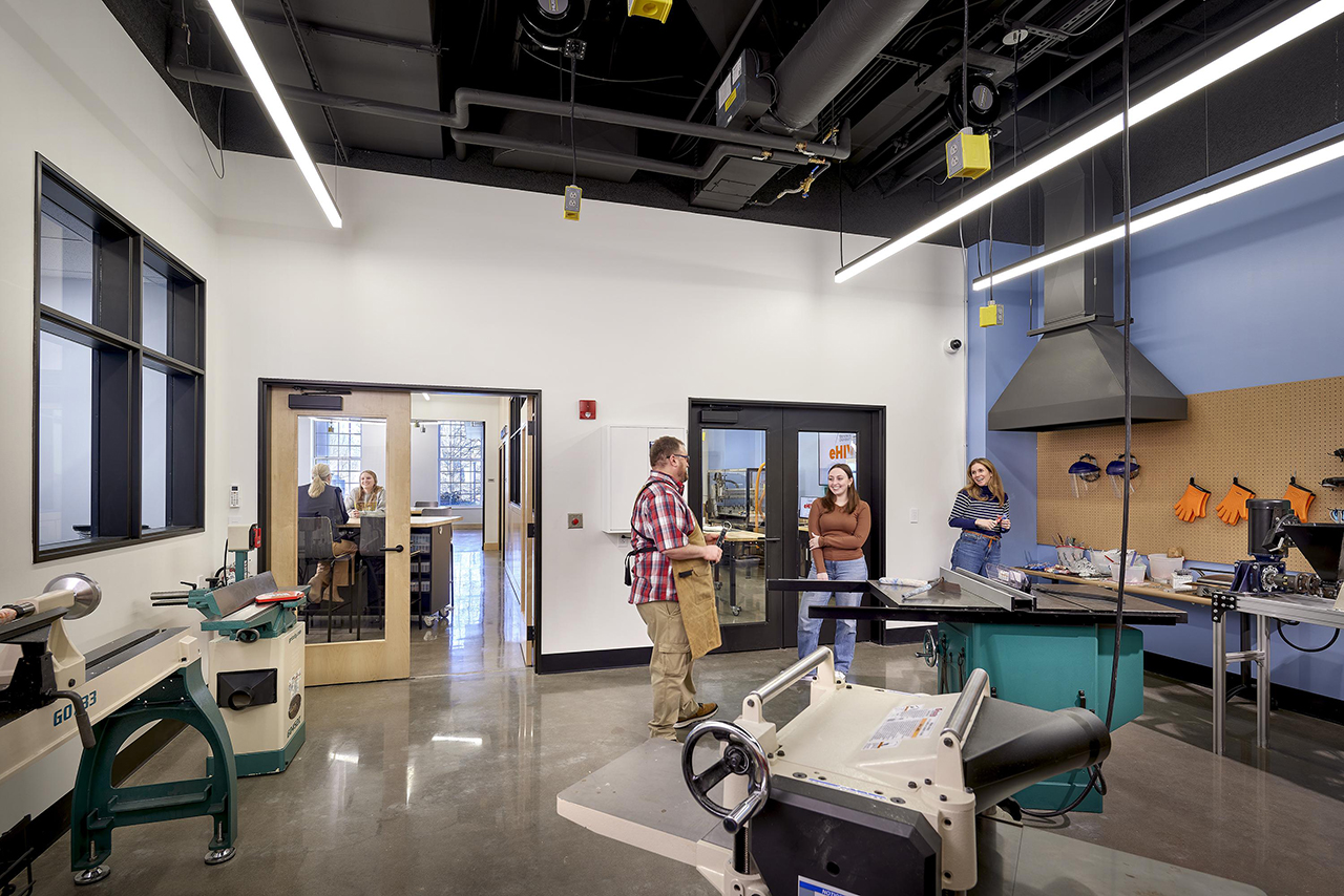 eHIVE Waynesburg University Flexible Classroom & Makerspace